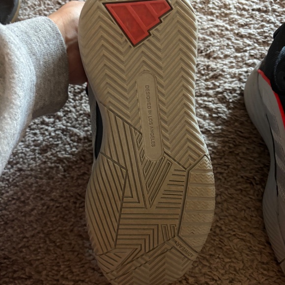 Adidas shoes - Picture 4 of 4